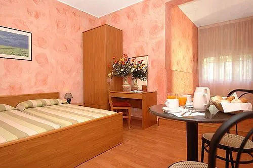 Hotel Primavera Mestre 2*,