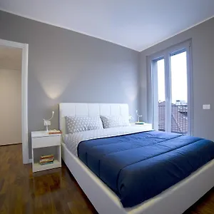 Dreams Residenza Pianell 10 2*, Милан Италия