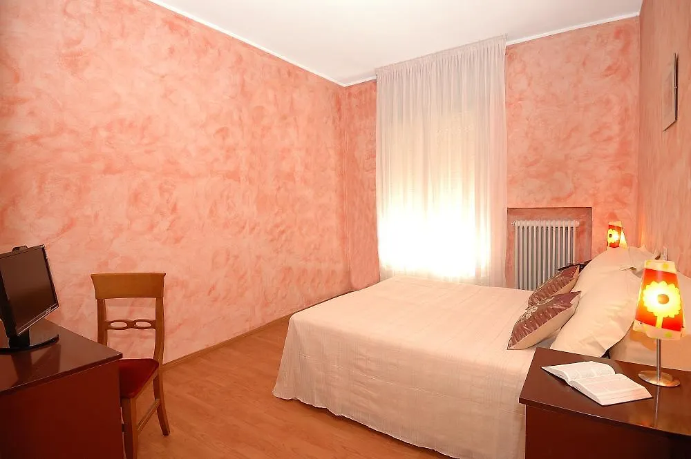 **  Hotel Primavera Mestre Italia